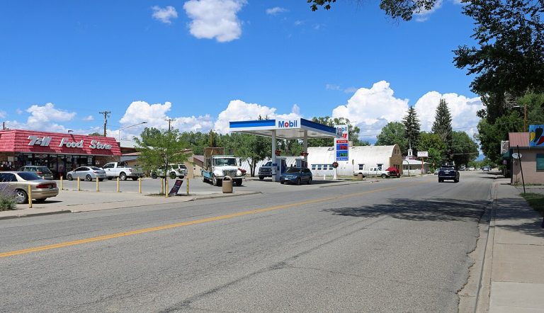 Qué servicios y actividades ofrece Desert Inn San Ignacio, BCS