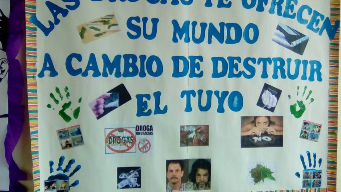 imagen de cartel sobre adicciones paso a paso
